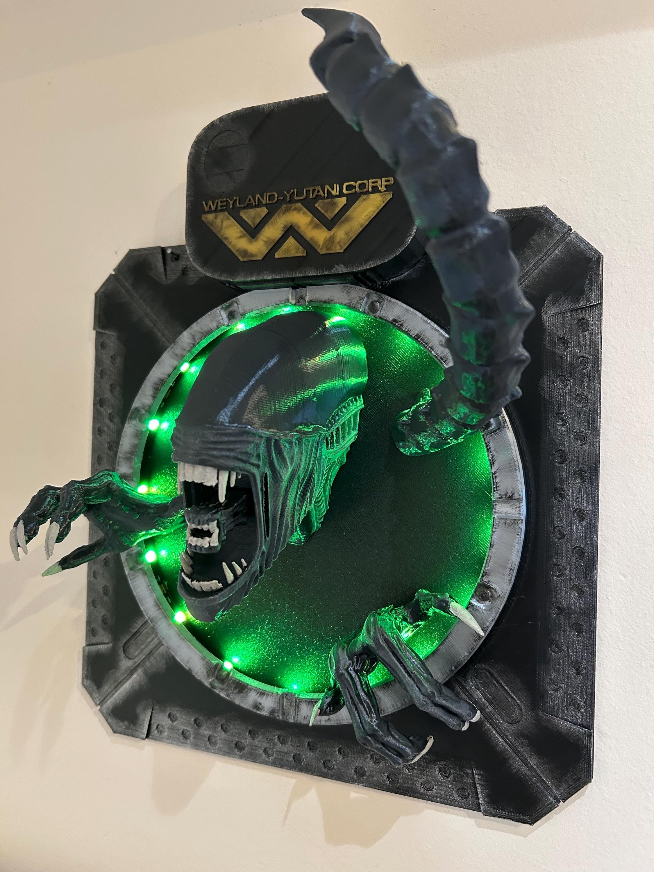 Alien Xenomorph Vent Wall Hanger LED Remote Control 16 Colour - Etsy
