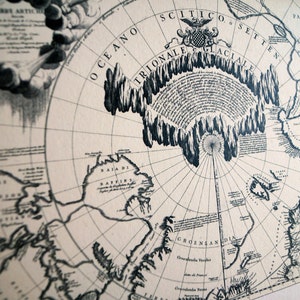 Ártico 1 - Impresión de mapa antiguo de la aurora boreal Papel de bambú ecológico Fabricado en Canadá Oso polar Nieve Hielo Aventura Gran blanco Iceberg del norte