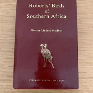 Roberts&#39; Birds of Southern Africa 1985 5th Edition, Vintage Book on Birds, American Birds Guide, Antique Birdwatching