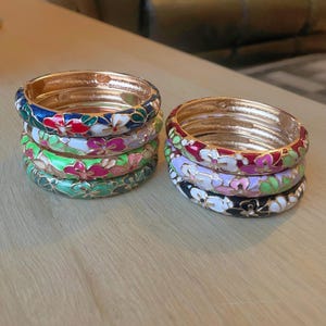 Emaille Blumen Armreifen: Cloisonne, Chunky Bangle, Floral Armband, Boho Schmuck, Y2K, Geschenk für Sie
