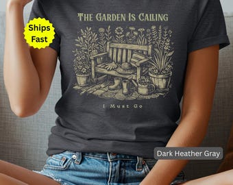 ガーデン・イズ・コーリングTシャツ、ネイチャーラバーユニセックスTシャツ