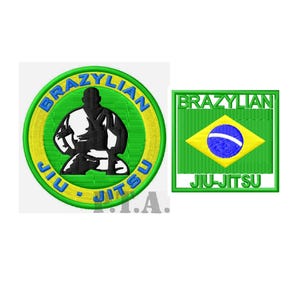 Könnte beinhalten: Zwei gestickte grüne und gelbe Patches mit dem Text "Brazilian Jiu-Jitsu". Ein Patch zeigt die Silhouette einer Person in einer Kampfkunstuniform. Der andere Patch zeigt eine stilisierte Version der brasilianischen Flagge.