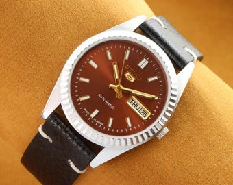 1980s Vintage refurbished automatic Seiko 5 brown dial men's working wrist watch 35mm gift for wedding