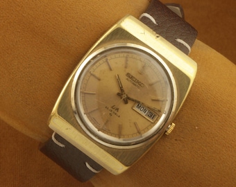 Used Seiko Lordmatic original 25j wrist watch golden dial serviced recently NO38 rare model collector item