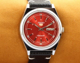 Vintage Refurbished Seiko 5 Automatic Japan Day Date Red Cherry