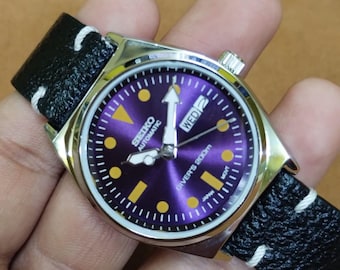 Vintage Seiko 5 Automatic Watch: Refurbished Purple Dial, Unisex 37.5mm