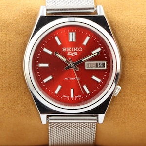 Vintage seiko red dial - Etsy 日本
