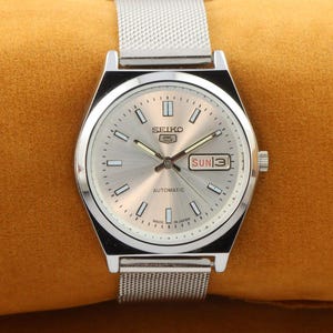 Vintage refurbished Seiko 5 Silver dial men&#39;s working wrist watch 37.5mm