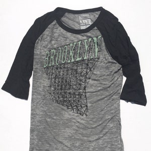 Mode Shirts Longsleeves Brooklyn’s Own by Rocawear Brooklyn\u2019s Own by Rocawear Longesleeve zwart-wit prints met een thema Mode Shirts Longsleeves Brooklyn’s Own by Rocawear Brooklyn\u2019s Own by Rocawear Longesleeve zwart-wit prints met een thema