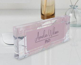 Personalized Acrylic Desk Name Plate: Elegant Office Decor