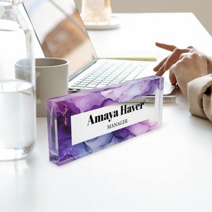 Personalized Acrylic Desk Name Plate: Professional Office Decor