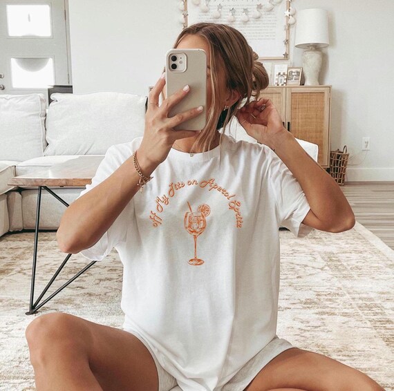 T-shirt with the inscription «Off My Tits On Aperol»: funny graphic summer T-shirt, cocktail lover gift, Aperol Spritz party shirt