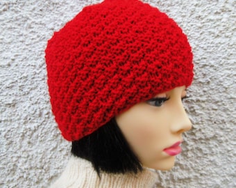 Womens Cloche Hat Knitting Pattern, Knit Beanie (PDF Pattern)