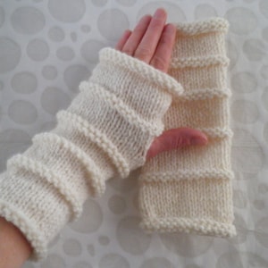 KNITTING PATTERN/ OSLO/ Fingerless Gloves / Easy Glove Pattern/ 3 Sizes 3 Lengths /Knit STraight /AranWorsted/Simple Glove Pattern/Easy
