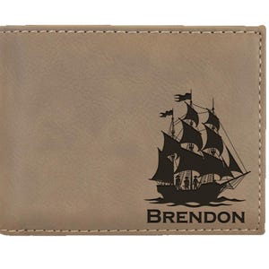 Cartera de cuero grabada personalizada con diseño de velero, regalo náutico para novio, esposo o aficionado al mar, regalo para capitanes de mar o pescadores.