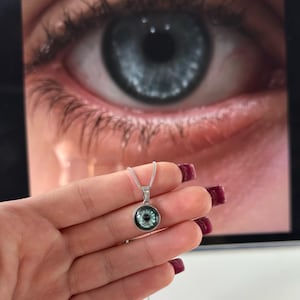 Mini AUGE Anhänger CUSTOM bemalt von deiner Foto Halskette realistisches Auge Schmuck Geschenk
