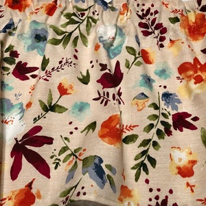 Floral Fall Leaves Valance: 40&quot; W x 14&quot; L, Country Home Decor