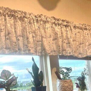 Nautical Map Valance: Vintage Map decor with Navy Etching (43"W x 14”L) imagem 8