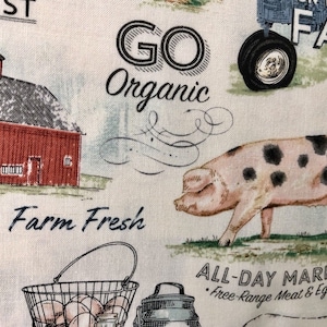 Farmhouse Lover Curtains: Pigs, Cows, Chickens, Tractor Print with Tiebacks bild 13