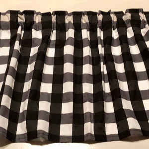 Black And White Checkered Valancenull