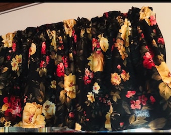 Beautiful Valance Black Floral Mauve and Cream Roses Cotton Window Curtain 43 W x 14 L, If window is wider than 28", you will need 2.