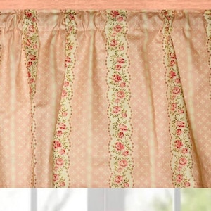 Scalloped Roses Valance: Shabby Chic Romantic Farmhouse Decor (43Wx14L)