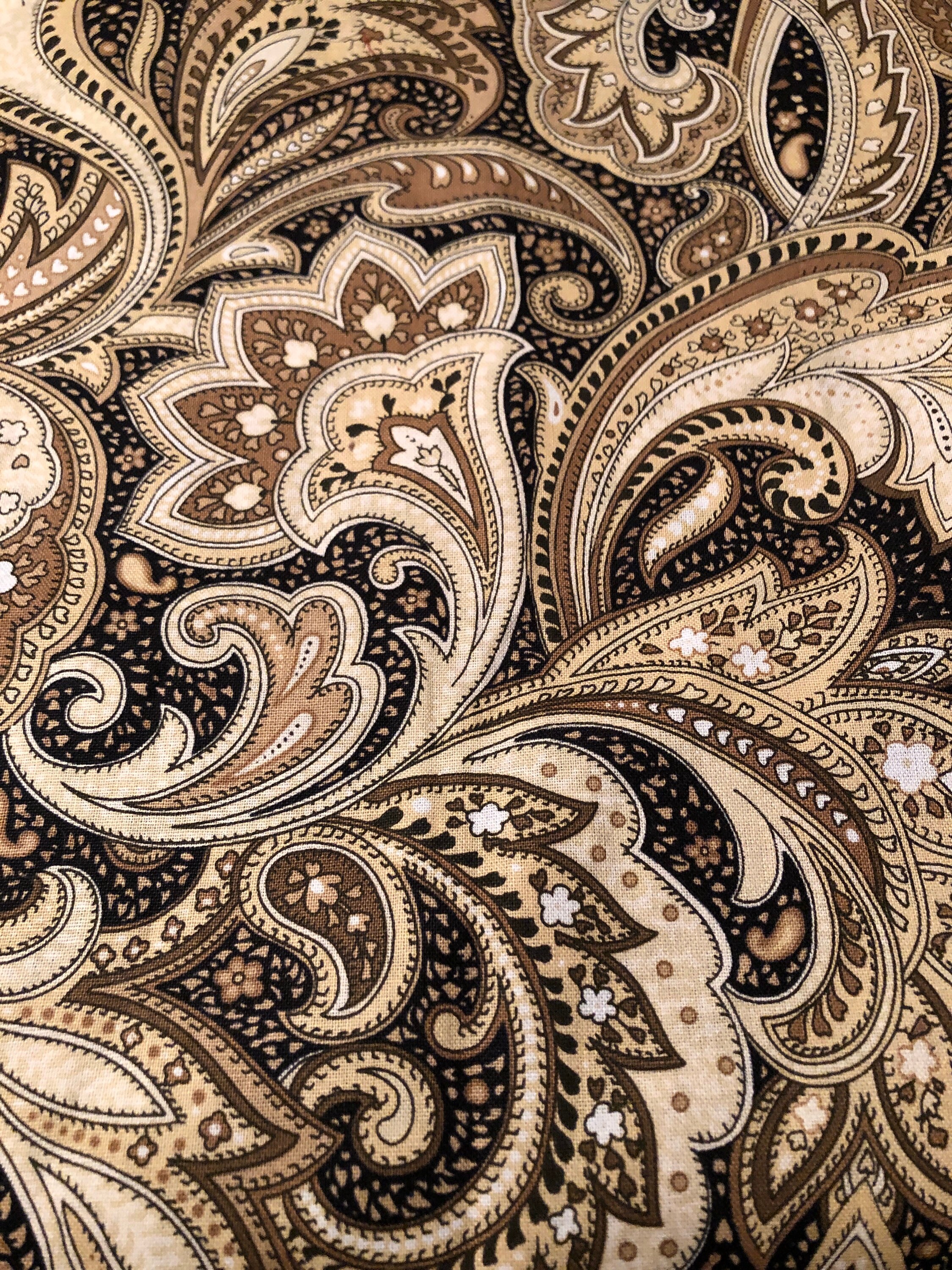 Black Brown Paisley Cotton Fabric Fat Quarter (21