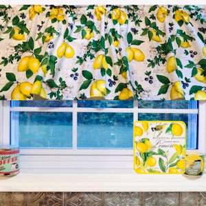 Farmhouse Lemon Valance: Country Style Kitchen Window Curtain