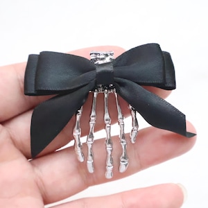 Halloween Skeleton Hands Hair Clips, Halloween Hair Decorations, Silver skull Bracelet With Black Bow, Metal Hairpin, Creepy Hair Clips