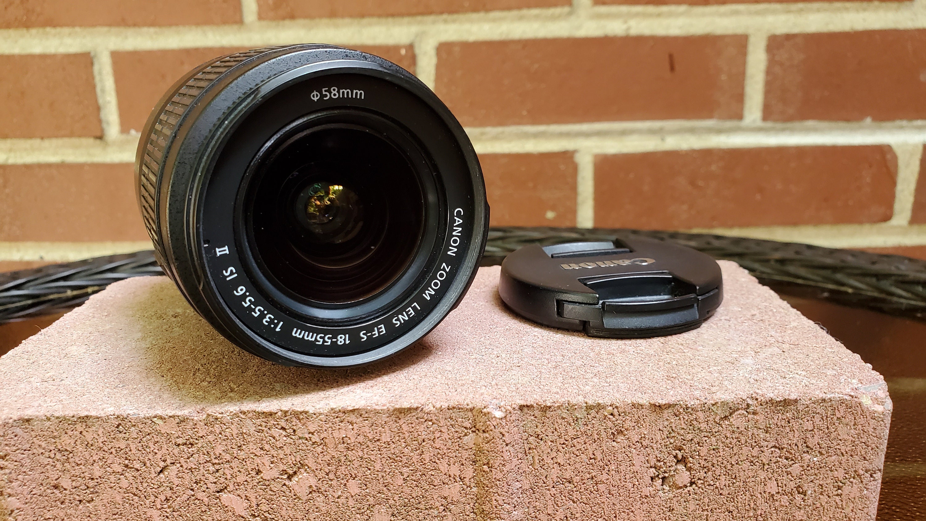Canon 18-55mm EF-S IS Lens f3.5-5.6 f⁄3.5-5.6 II - lens III F3.5 
