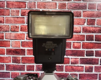 Focal DT-5000 Zoom Hot Shoe Flash