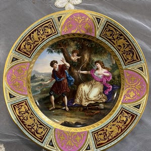 antique and original royal Vienna plate in good condition