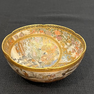 Japanese rare  satsuma porcelain bowl made in Meiji daynsty in good condition