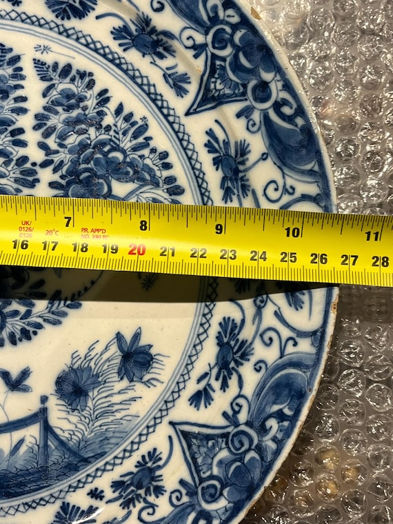 青と白の花模様風景皿 19世紀 非常に珍しいオランダのデルフト磁器の青白磁の皿。状態良好（18 世紀