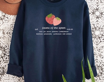 Camiseta cristiana El fruto del Espíritu, suéter con versículo bíblico, suéter con fresas, camiseta con gráfico vintage de frutas, regalo para los amantes de Jesús, U214