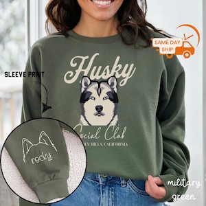 Custom Siberian Husky Sweatshirt, Personalized Husky Name Shirt, Husky Dad, Husky Lover Gift, Husky Mom Gift, Husky Gifts, Owner Gifts, U254