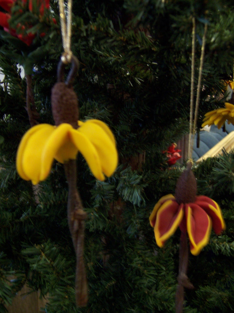 Prairie Cone Flower Christmas Ornament on a barbed wire stem, Te