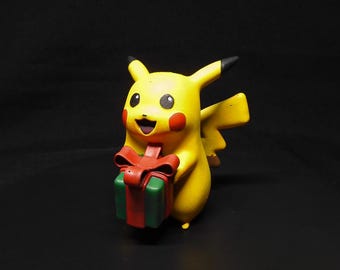 Handbemalte Weihnachts Pikachu Resin Statue: 3D Gedruckt Pokemon Fan Art Sammlerstück