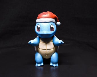 Handbemalte Weihnachtsschiggy Harz Statue: 3D Gedruckt Pokemon Fan Art Sammlerstück