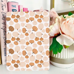 Reversible Kindle Case Insert, Pumpkin Queen Neutral Fall Collage and Pumpkin Print image 4