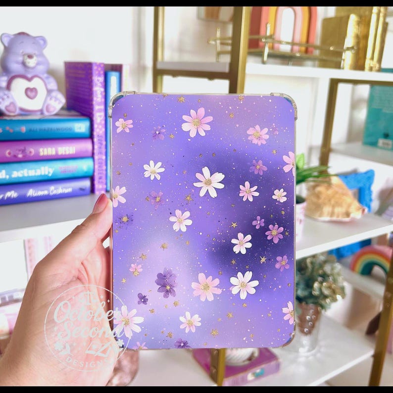 Reversible Kindle Paperwhite Case Insert, Library Card One More Chapter, Purple Floral Galaxy zdjęcie 4