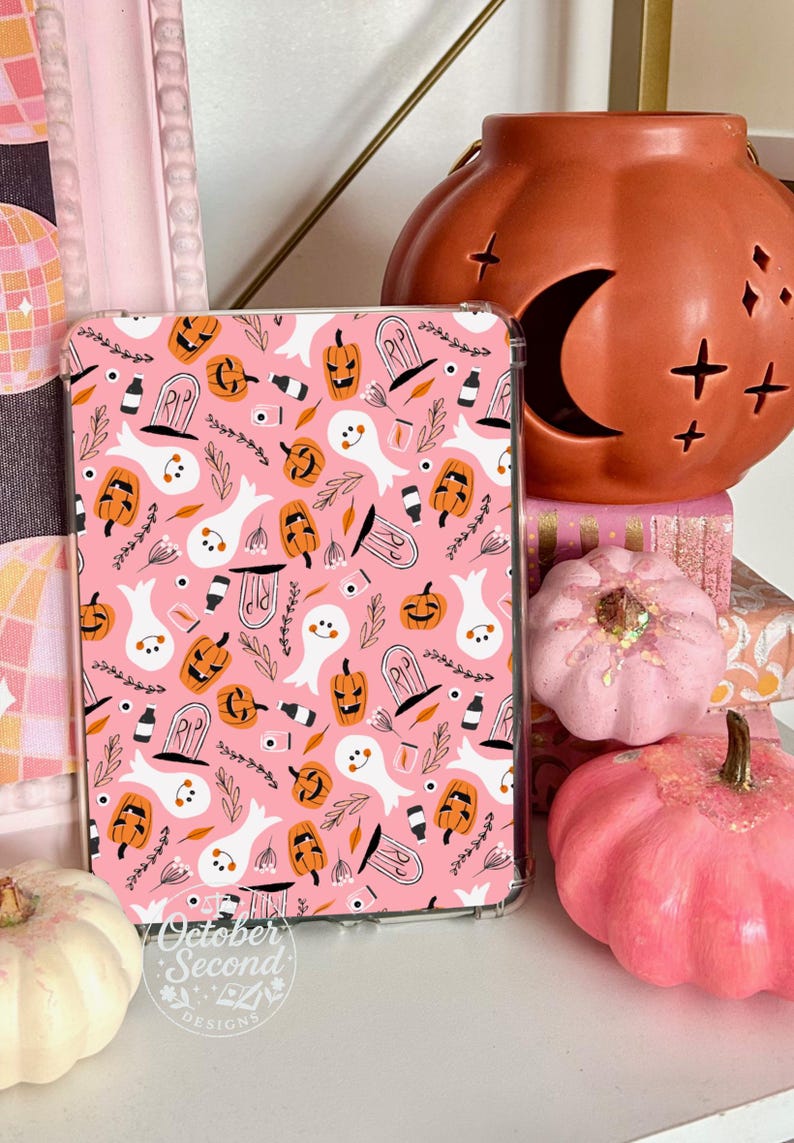 Reversible Kindle Case Insert, Haunted Dollhouse Pink Halloween Collage and Lace Pumpkin Bild 6