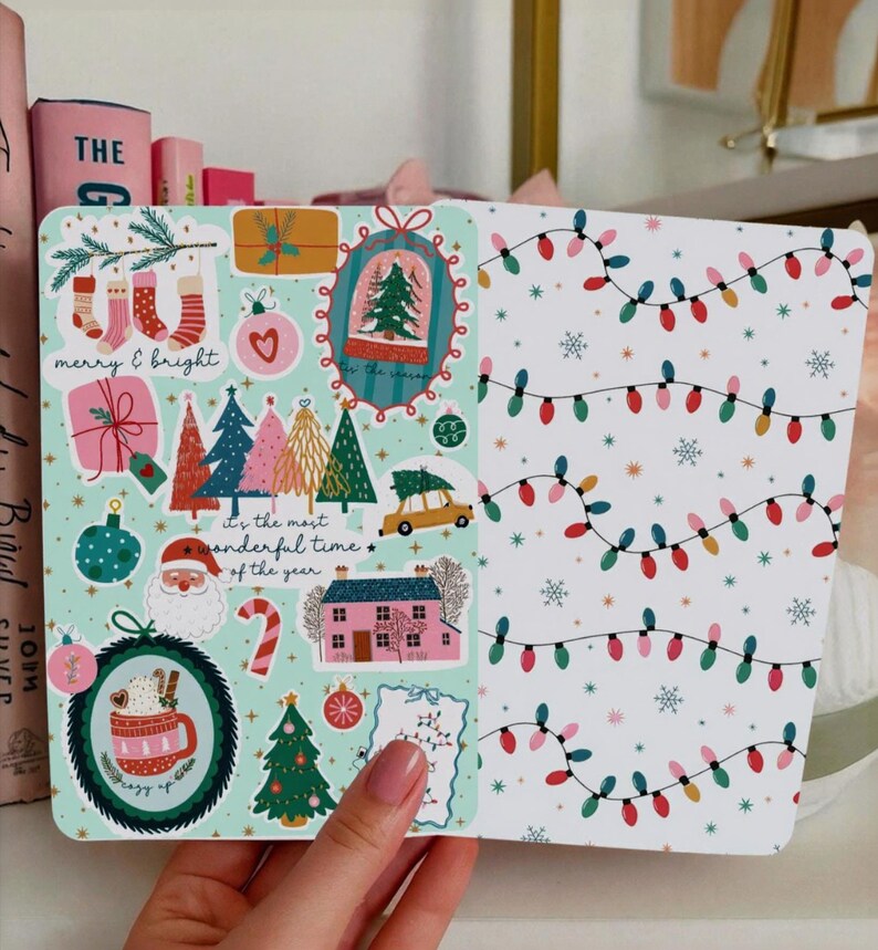Étui réversible pour liseuse Kindle : ambiance pastel bohème et joyeuse de Noël image 2