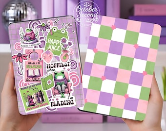 Reversible Kindle Case Insert, Hoppiest When Reading Frog Collage & Pastel Checker