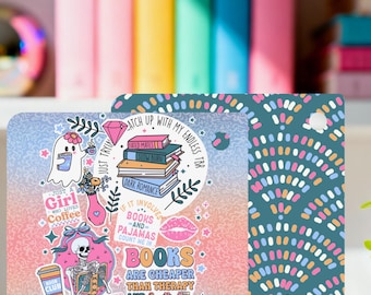 Inserto reversible para funda Kobo Libra y Clara / Collage de libros con diseño de fantasmas y esqueletos pastel