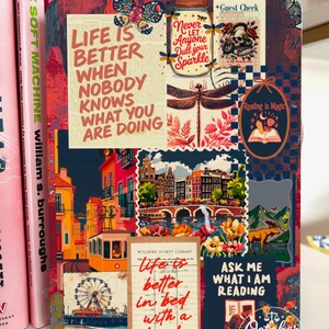 Reversible Kindle Case Insert, Eclectic Bookish Travel Collage & Abstract Brushstroke afbeelding 2