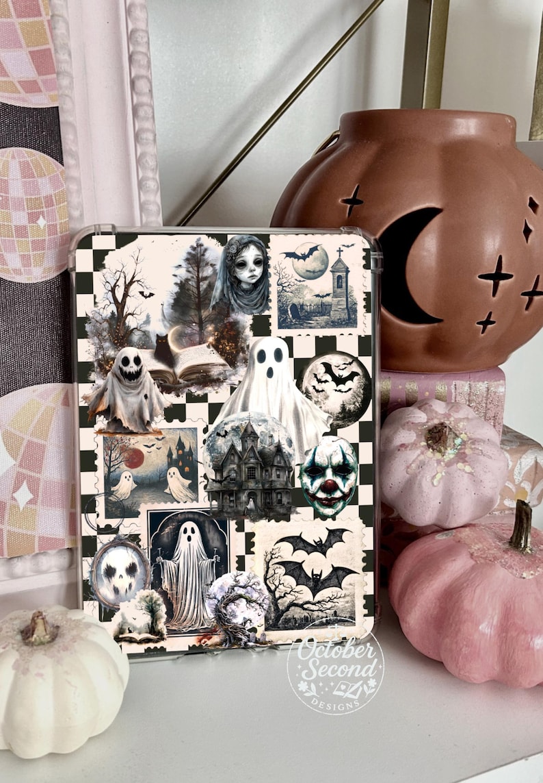 Inserto reversible para funda Kindle, collage de fotos gótico de Halloween y cuadros blancos y negros. imagen 3