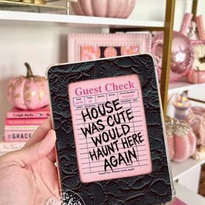 Reversible Kindle Case Insert, Spooky Season Ghost Cameos and Black Lace Print immagine 6