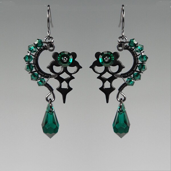 Hekate II v11: Bold emerald Swarovski crystal steampunk wire wrapped earrings