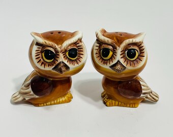 Vintage Ceramic Brown Owl Salt And Pepper Shakers With Stoppers 3” Tall